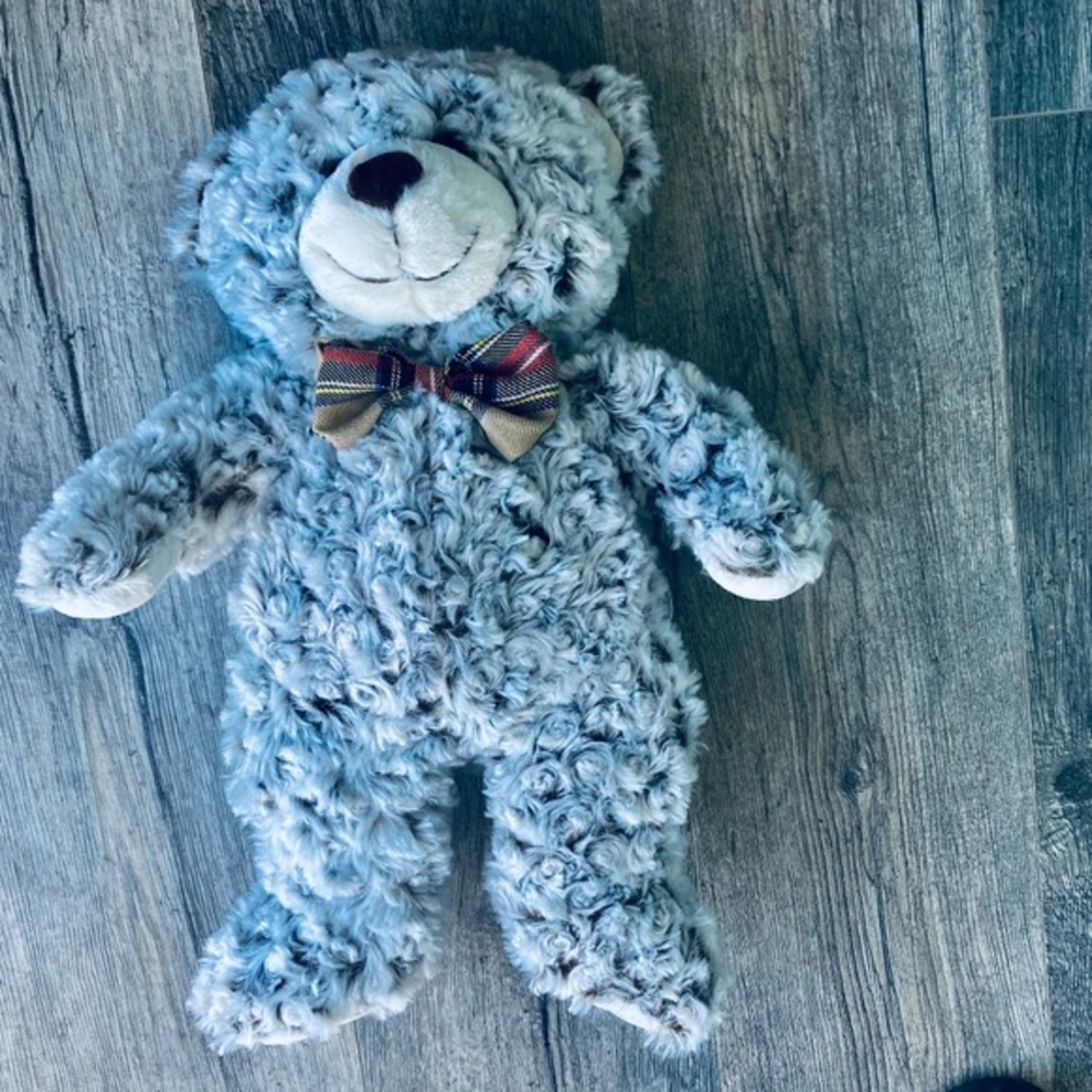 FAO Schwartz 2017 plush bear bow tie